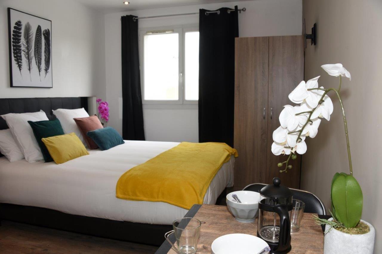 Home Place Apartments - Langon Sauternes Bagian luar foto