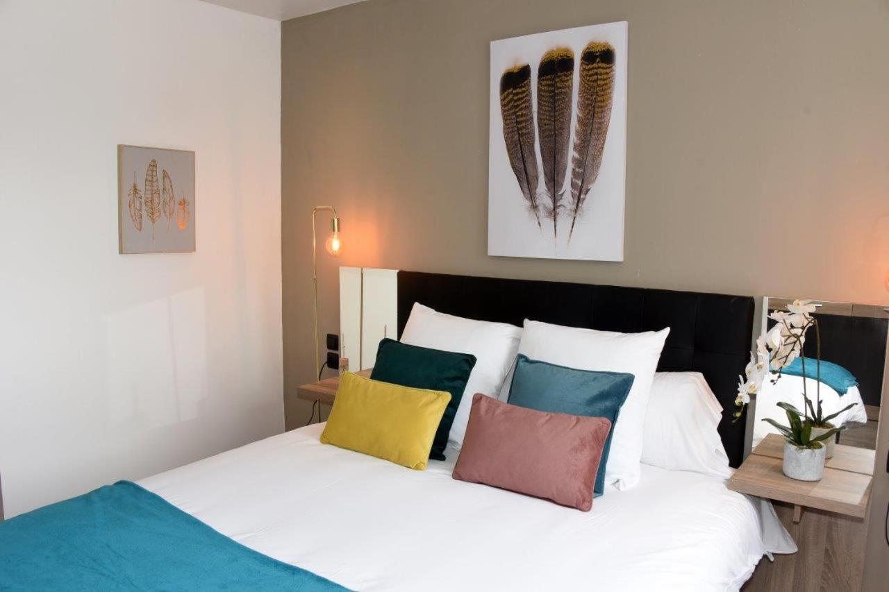 Home Place Apartments - Langon Sauternes Bagian luar foto