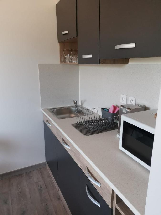 Home Place Apartments - Langon Sauternes Bagian luar foto